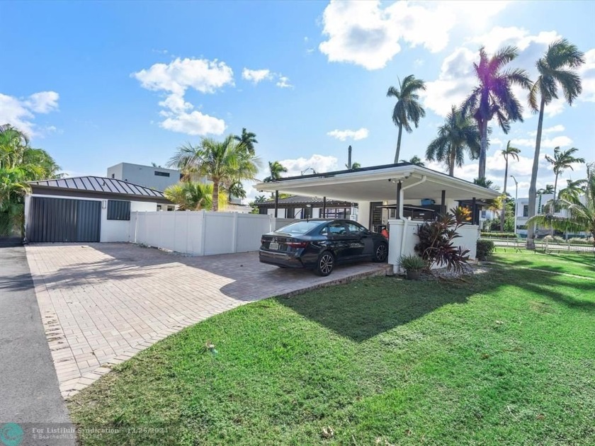 Gorgeous Hollywd Lakes Stylish Hme 4/3.5 w pool /crner dbl Lot - Beach Home for sale in Hollywood, Florida on Beachhouse.com