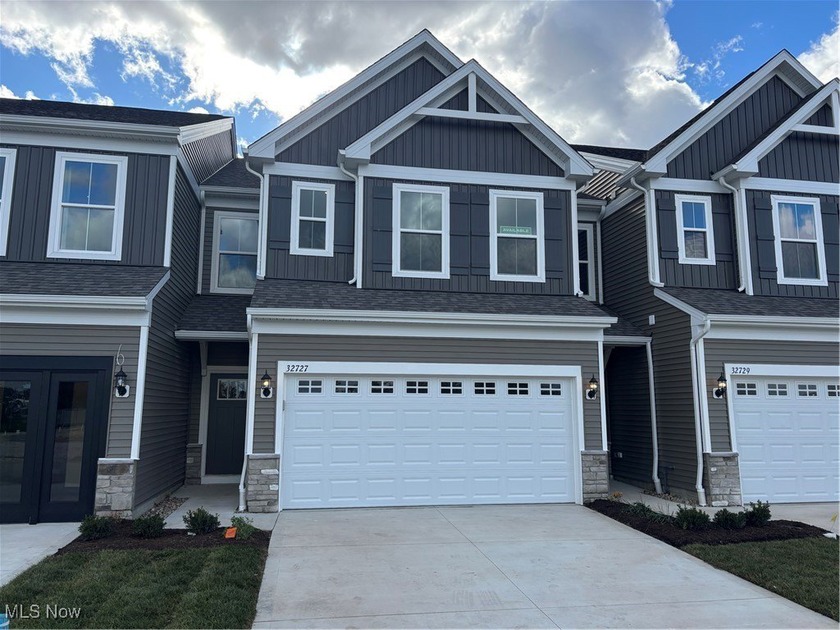 Sandridge Run by Pulte Homes offers a unique opportunity to own - Beach Townhome/Townhouse for sale in Avon Lake, Ohio on Beachhouse.com