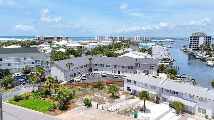 Offered at 146K Under Recent 2025 Appraisal for a prompt sale!! - Beach Townhome/Townhouse for sale in Destin, Florida on Beachhouse.com
