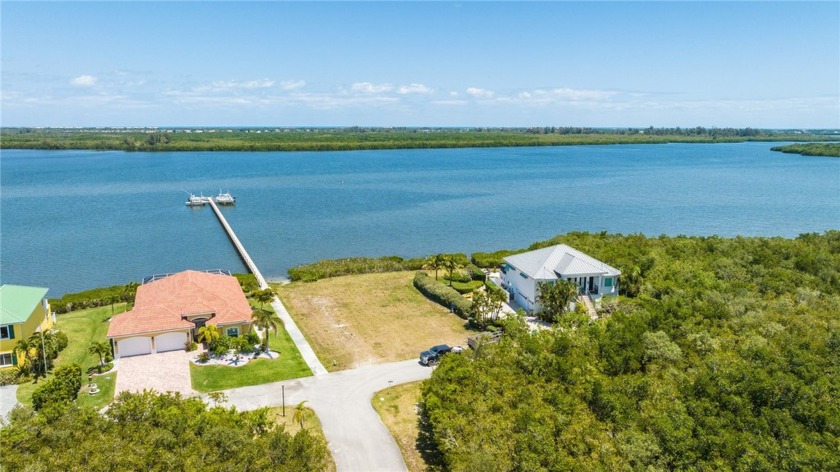 Magnificent property amounting to over 1.3 acres on open river - Beach Lot for sale in Vero Beach, Florida on Beachhouse.com