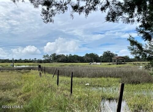 81 acre lot on a limited access deep water creek. Very short - Beach Lot for sale in Seabrook, South Carolina on Beachhouse.com