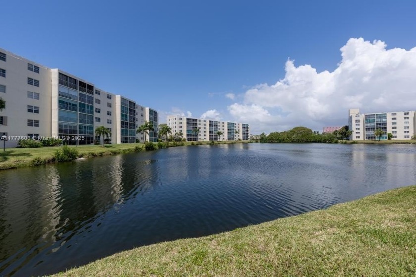 Live the life of Luxury at Meadowbrook lakes , discover your - Beach Condo for sale in Dania, Florida on Beachhouse.com