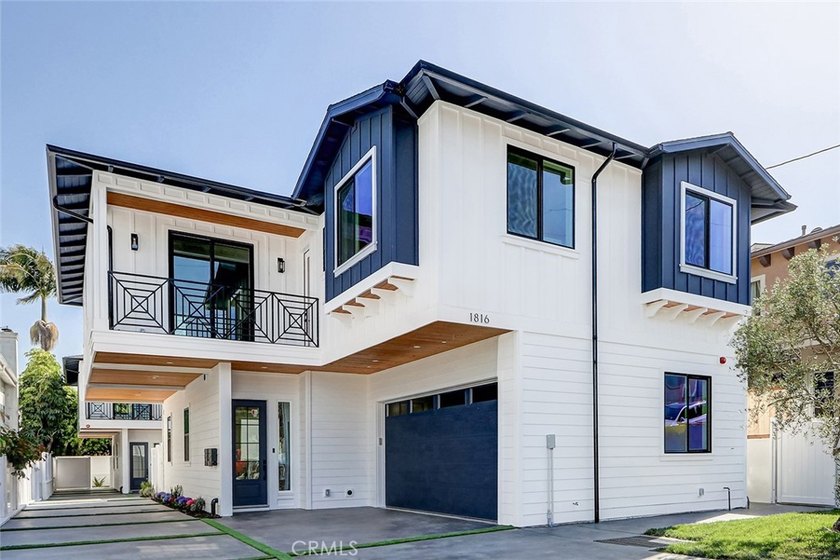 New Construction. Detached townhome on the west side of North - Beach Townhome/Townhouse for sale in Redondo Beach, California on Beachhouse.com