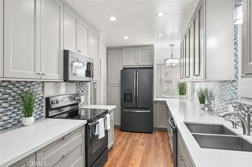 The Bixby Imperial Condominiums has a fantastic home for a new - Beach Condo for sale in Long Beach, California on Beachhouse.com
