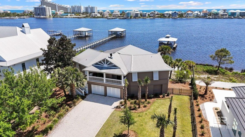 Welcome to your dream home on Ono in Orange Beach! The facade is - Beach Home for sale in Orange Beach, Alabama on Beachhouse.com