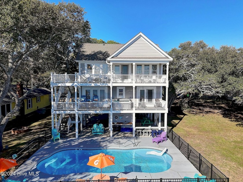 IntraCoastal Waterfront home nestled among majestic oak trees - Beach Home for sale in Supply, North Carolina on Beachhouse.com