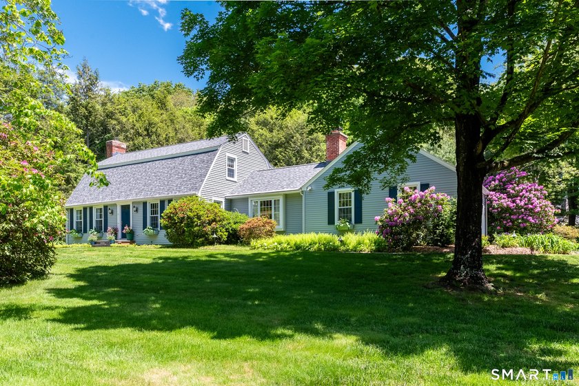 Quintessential New England Gambrel Colonial with a dramatic - Beach Home for sale in Old Saybrook, Connecticut on Beachhouse.com