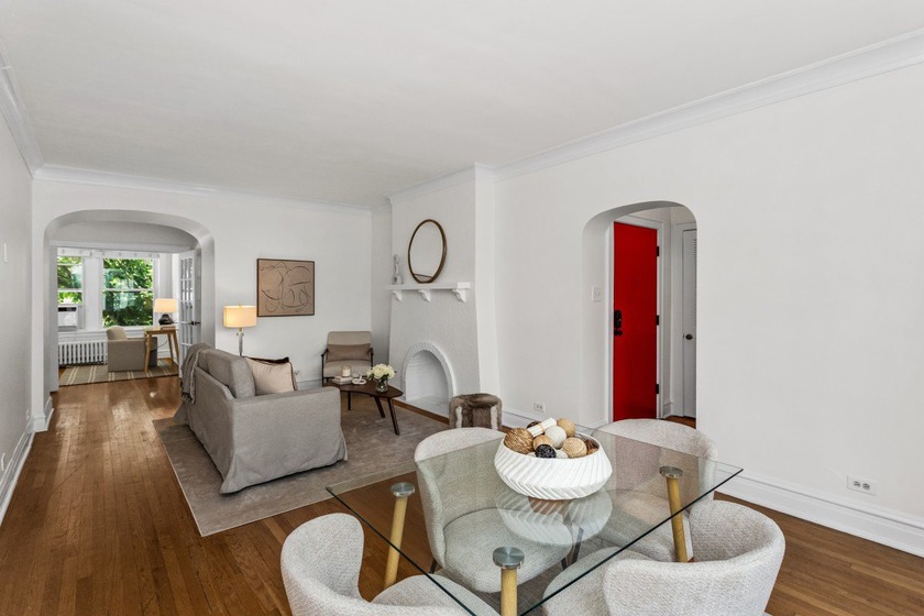 Vintage Charm Meets Comfort in South Evanston - Spacious - Beach Condo for sale in Evanston, Illinois on Beachhouse.com