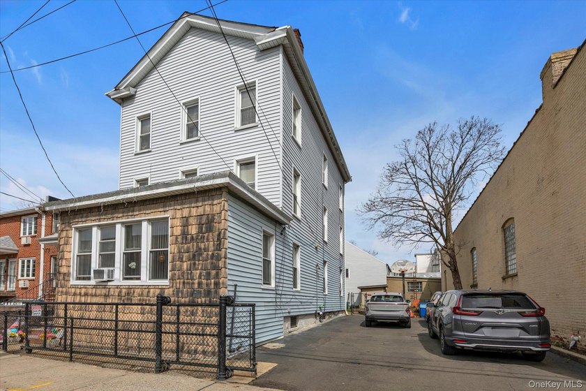 Detached two-family home in a convenient College Point location! - Beach Home for sale in College Point, New York on Beachhouse.com
