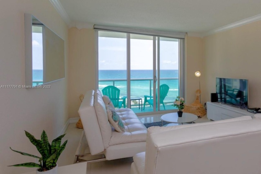 INVERSTOR'S GREATEST OPPORTUNITY!! Spectacular apartment on the - Beach Condo for sale in Hollywood, Florida on Beachhouse.com