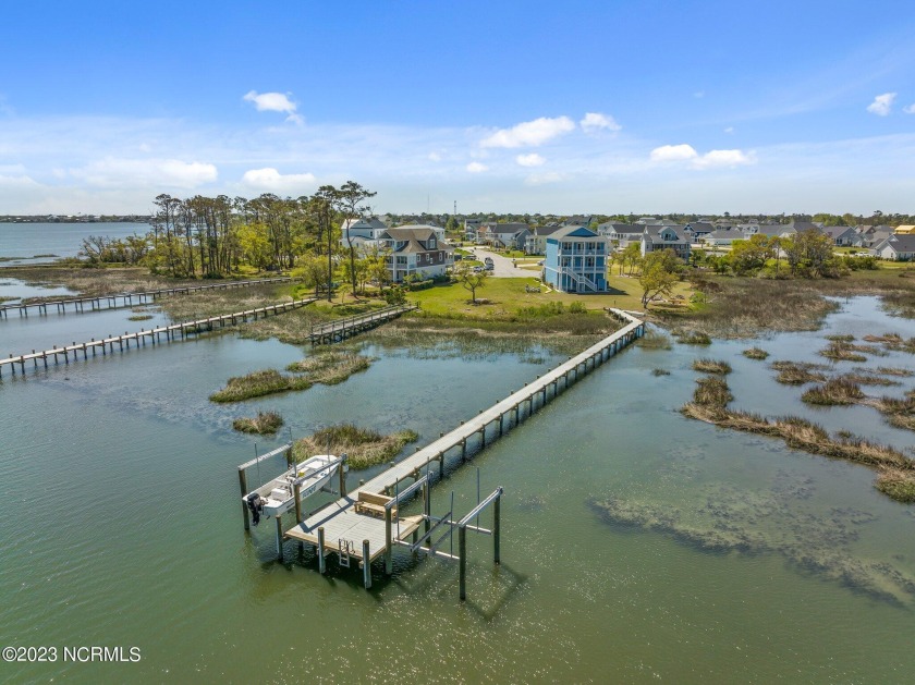 Let this WATERFRONT Retreat Welcome You Home!  Close to Downtown - Beach Home for sale in Morehead City, North Carolina on Beachhouse.com