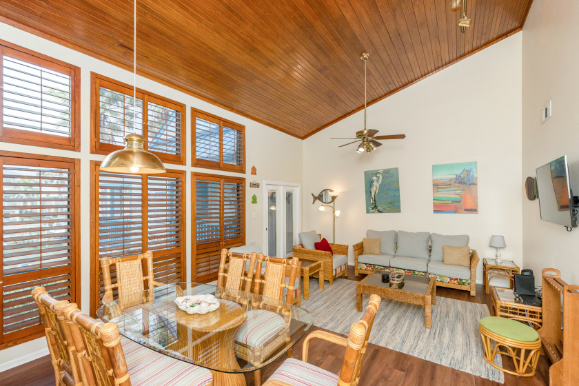 Updated Penthouse with Water Views, Pool, Hot Tub & Boat - Beach Vacation Rentals in Corpus Christi, Texas on Beachhouse.com