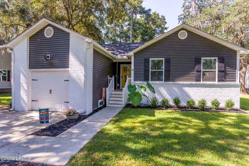 Completely renovated in 2020 and located in the charming - Beach Home for sale in Saint Helena Island, South Carolina on Beachhouse.com