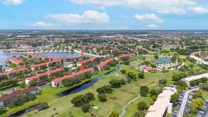 Enjoy spectacular lake and golf course views from this spacious - Beach Condo for sale in Pembroke Pines, Florida on Beachhouse.com