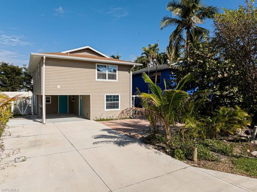 Boater's Paradise - Now $699,000!
Just steps from Bayview - Beach Home for sale in Naples, Florida on Beachhouse.com