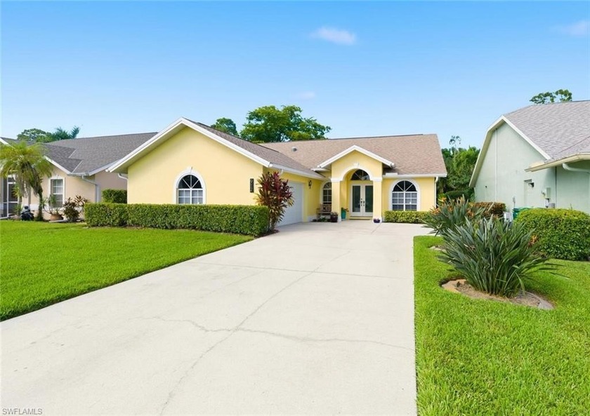 NEW ROOF, SKYLIGHTS & MANY UPGRADES! Go boating or fish in your - Beach Home for sale in Naples, Florida on Beachhouse.com