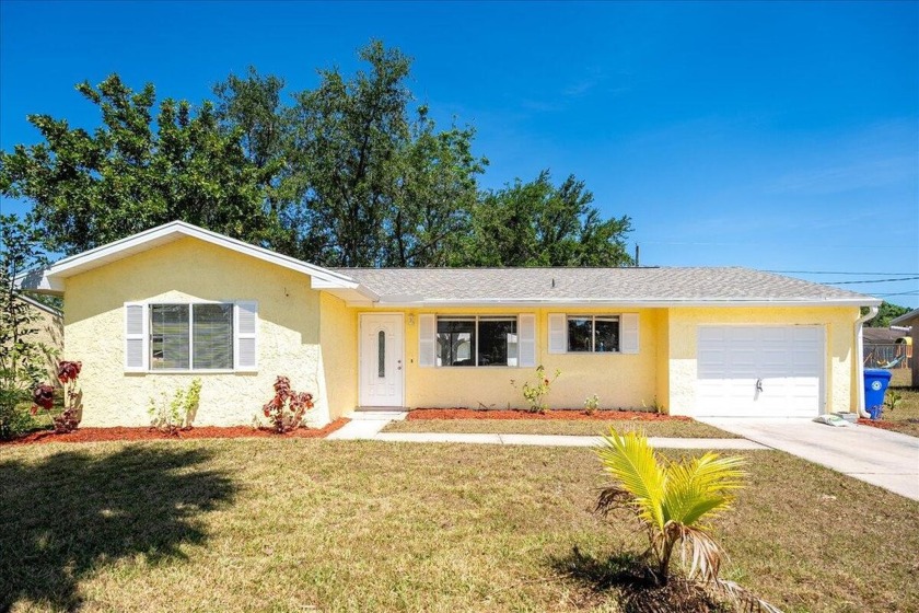 Cute and ready 2 Bedroom, 1 Bath, with 1 Car Garage in Vero - Beach Home for sale in Vero Beach, Florida on Beachhouse.com