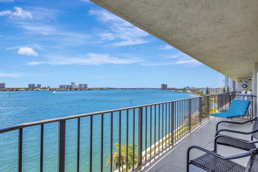 WOW THE VIEW! Hear the tinkle of ice in your cocktail glass - Beach Condo for sale in Lake Park, Florida on Beachhouse.com