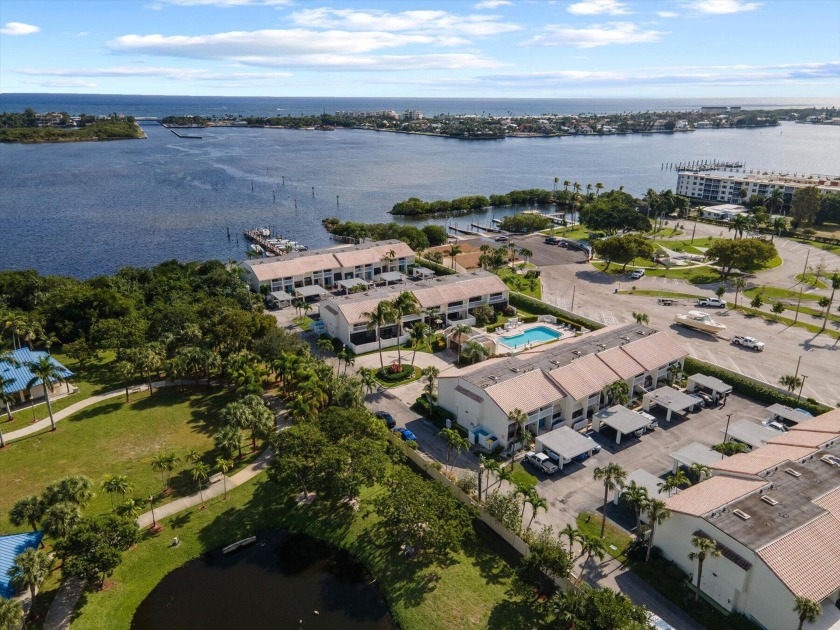 Beautiful boaters dream townhome with 2 bedrooms & 2 1/2 baths - Beach Townhome/Townhouse for sale in Boynton Beach, Florida on Beachhouse.com