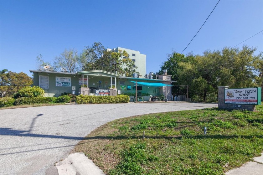 Turnkey Pizza Restaurant + Income-Producing Office | Prime Largo - Beach Commercial for sale in Largo, Florida on Beachhouse.com