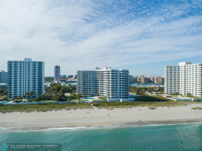 VIEWS-VIEWS-VIEWS-CORNER APARTMENT TOTAL HIGH END REMODELED 8TH - Beach Condo for sale in Boca Raton, Florida on Beachhouse.com