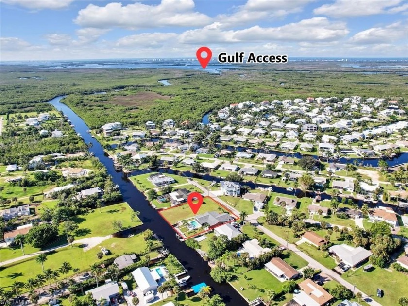 MUST-SEE PRICE DROP! - PRICED TO SELL! Welcome to your BOATER'S - Beach Home for sale in Fort Myers, Florida on Beachhouse.com