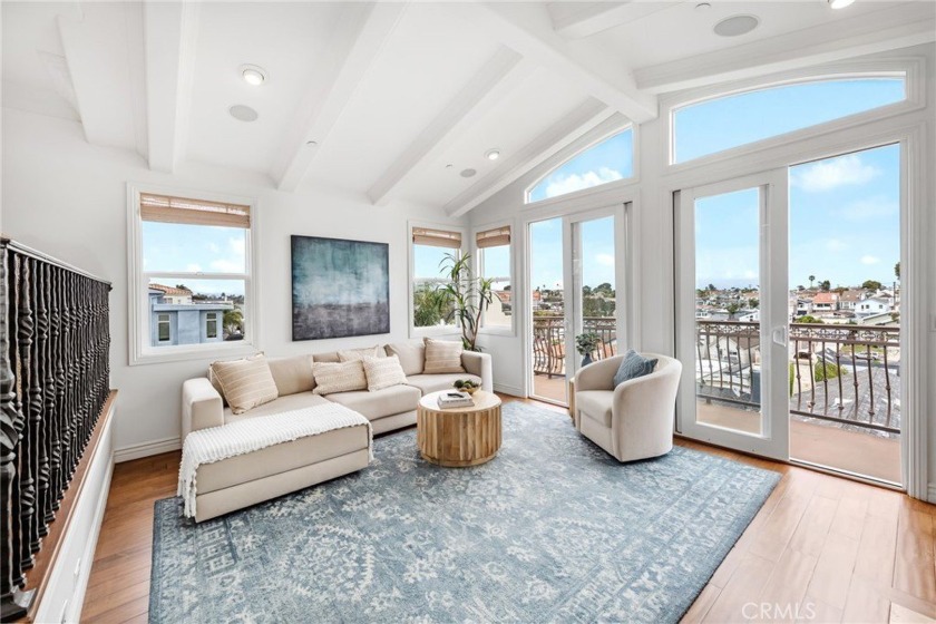 Experience the best of Redondo Beach living in this beautifully - Beach Home for sale in Redondo Beach, California on Beachhouse.com