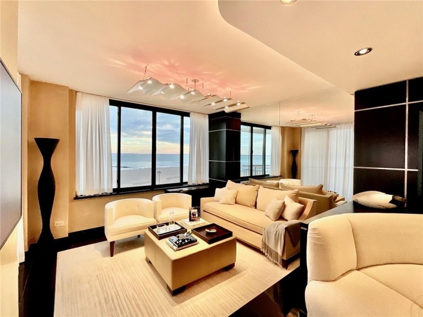 Seabreeze Plaza- best location and unbelievable direct ocean - Beach Condo for sale in Brooklyn, New York on Beachhouse.com