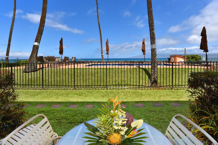 Beautiful ground floor with Views! Steps to Pool and Ocean! - Beach Vacation Rentals in Lahaina, Hawaii on Beachhouse.com