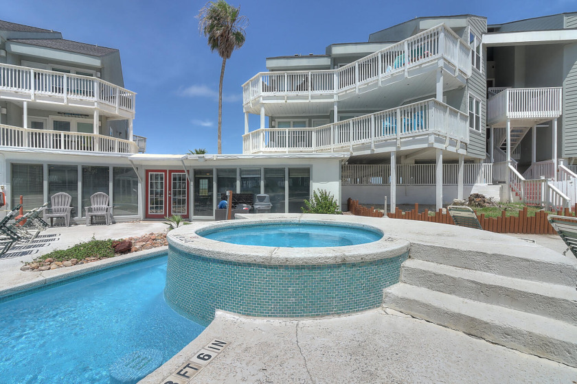 2br2ba, Heated community pool, hot tub, boardwalk to the - Beach Vacation Rentals in Corpus Christi, Texas on Beachhouse.com