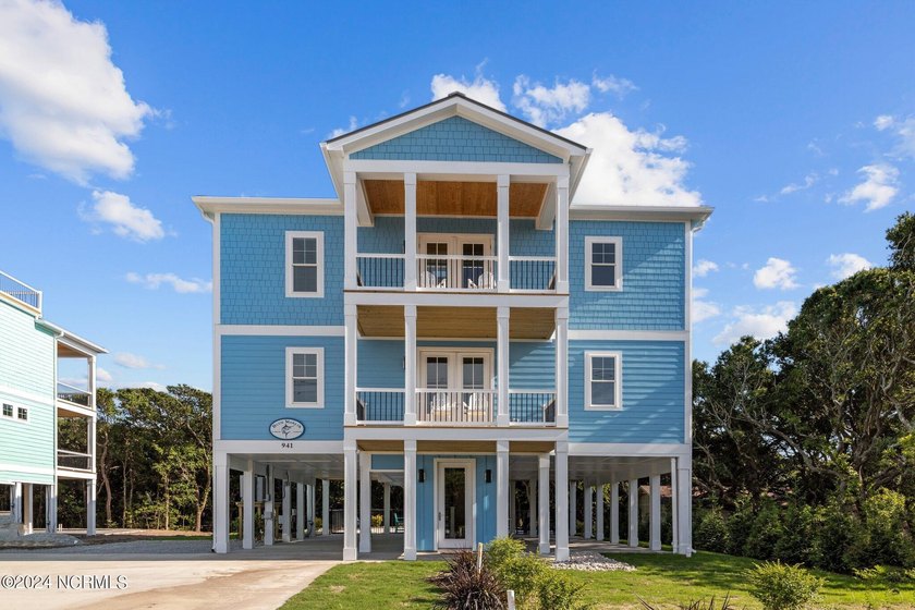 5 BEDROOM WITH ADDTIONAL TWIN BUNKS IN FLEX ROOM, HEATED SALT - Beach Home for sale in Salter Path, North Carolina on Beachhouse.com