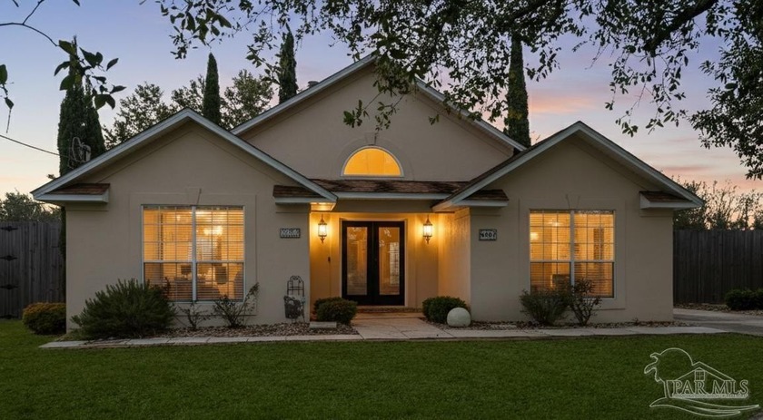 2BR/1.5BA Gulf Breeze home (1999). 1,466 sf w/ new 2021 roof & - Beach Home for sale in Gulf Breeze, Florida on Beachhouse.com