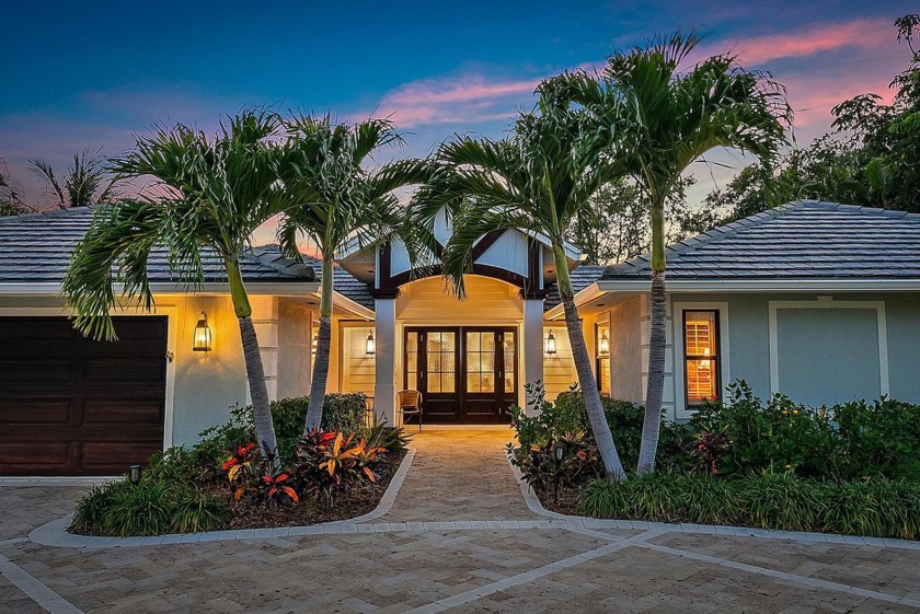 A boater's refuge, this waterfront home offers over 100 feet of - Beach Home for sale in Palm Beach Gardens, Florida on Beachhouse.com