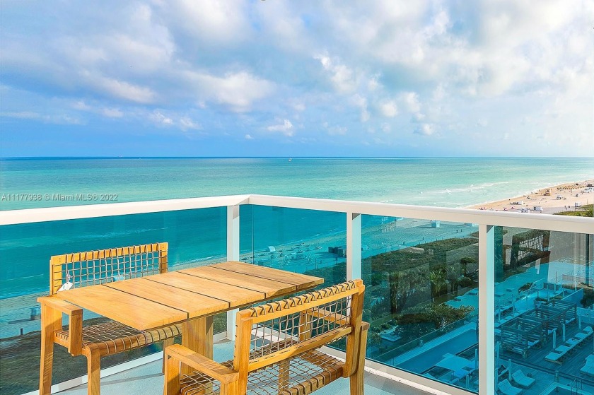 Stunning ocean views from the best 1 bedroom line in the - Beach Condo for sale in Miami Beach, Florida on Beachhouse.com
