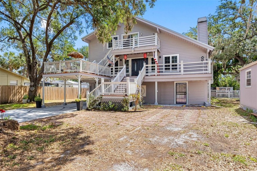 Seller says bring all offers! Welcome to your slice of Florida - Beach Home for sale in Gibsonton, Florida on Beachhouse.com