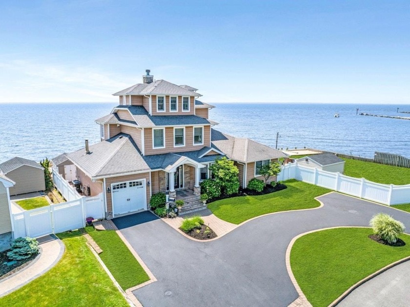 Welcome to a rare slice of waterfront paradise on the Great - Beach Home for sale in Bayport, New York on Beachhouse.com