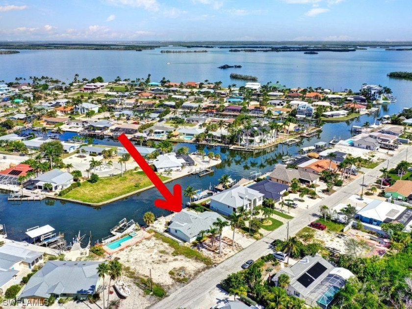 Escape to your dream island lifestyle on the southern end of the - Beach Home for sale in Fort Myers Beach, Florida on Beachhouse.com