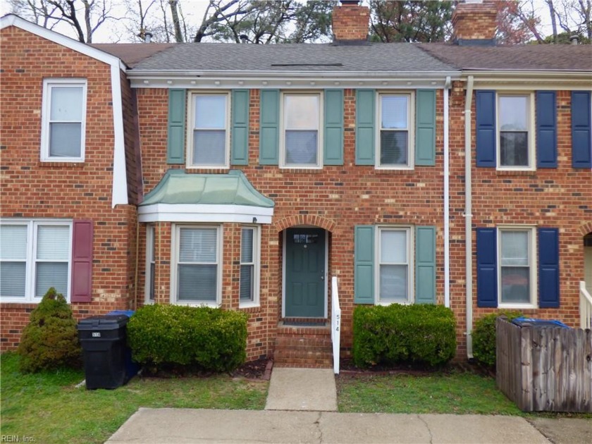 Opportunity knocks for this move-in ready 2 BR, 2.5 bath - Beach Townhome/Townhouse for sale in Virginia Beach, Virginia on Beachhouse.com