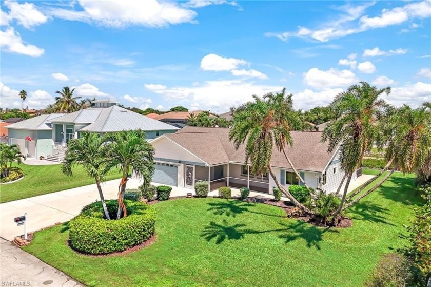 Welcome to this exquisite 3-bedroom, 2-bathroom home in the - Beach Home for sale in Fort Myers, Florida on Beachhouse.com