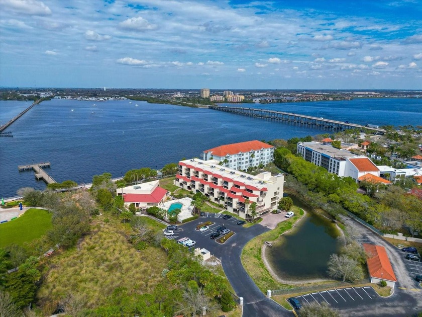 Escape to waterfront living at River Yacht & Racquet Club! - Beach Condo for sale in Bradenton, Florida on Beachhouse.com