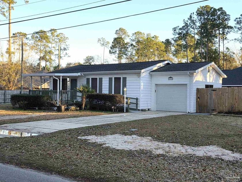 *** HIGHEST AND BEST BY 5PM MONDAY Feb 23rd*** Upgrades & - Beach Home for sale in Milton, Florida on Beachhouse.com