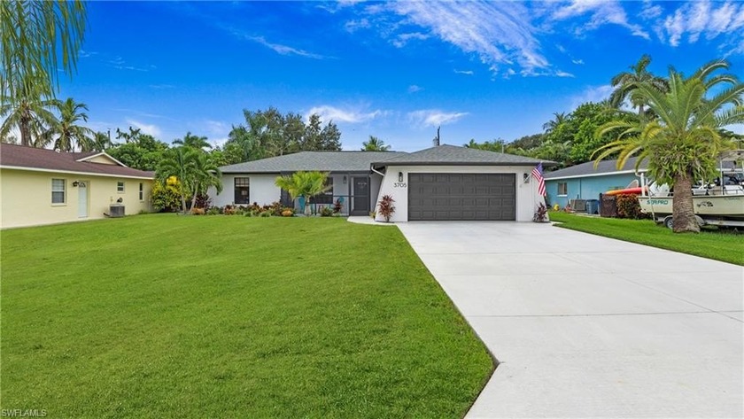Welcome to this beautifully updated pool home, just 2 miles from - Beach Home for sale in Bonita Springs, Florida on Beachhouse.com