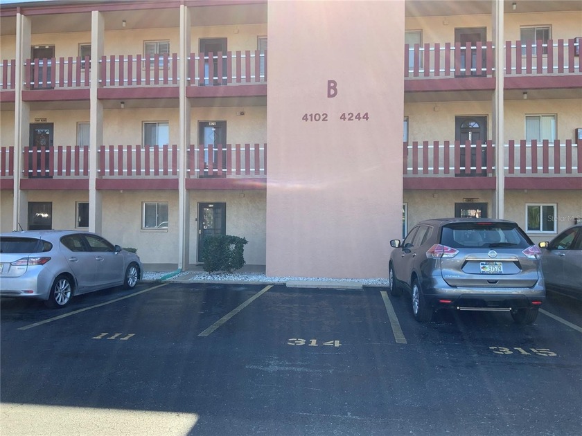 The most affordable unit in the building offers exceptional - Beach Condo for sale in Bradenton, Florida on Beachhouse.com