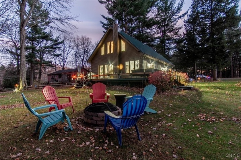 This beautifully renovated two-bedroom, two-bath year-round home - Beach Home for sale in Hounsfield, New York on Beachhouse.com