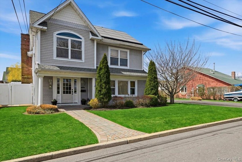 Stunning waterfront home in the heart of charming Babylon - Beach Home for sale in Babylon, New York on Beachhouse.com