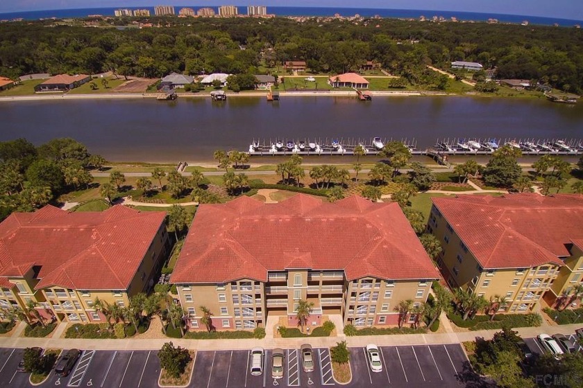 This beautiful condominium offers an irresistible blend of - Beach Condo for sale in Palm Coast, Florida on Beachhouse.com