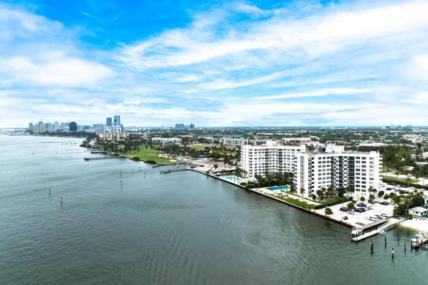 La Fontana at 2800 North Flagler sits directly on the Intra - Beach Condo for sale in West Palm Beach, Florida on Beachhouse.com