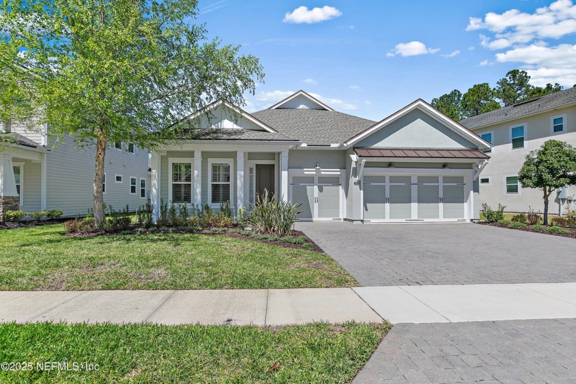 GORGEOUS! Well maintained pool home with lake to preserve views - Beach Home for sale in Saint Johns, Florida on Beachhouse.com