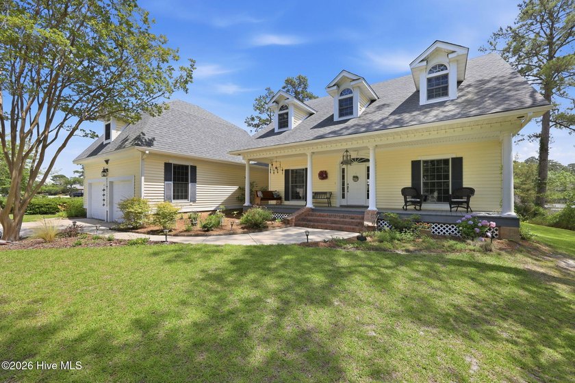 An exquisite waterfront residence near Oriental! Experience - Beach Home for sale in Oriental, North Carolina on Beachhouse.com
