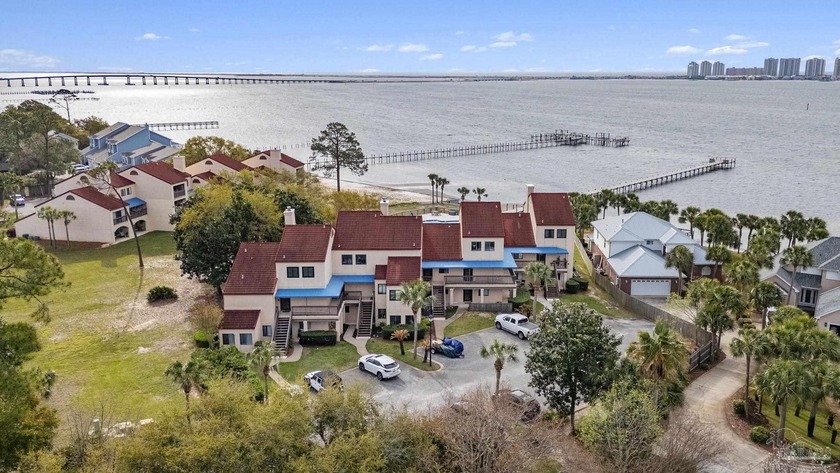 The seller is done and wants it gone immediately. Seller is - Beach Condo for sale in Navarre, Florida on Beachhouse.com